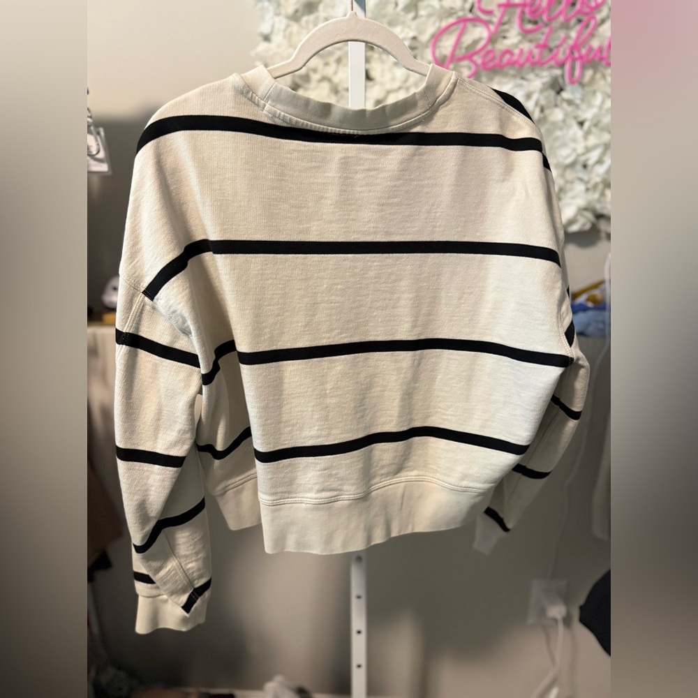 lululemon athletica Black and White Crew Neck Sweater - Picture 3 of 4